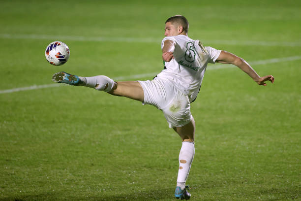 劳姆从中汲 劳姆从中汲